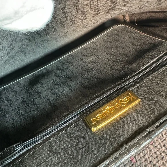 YSL Vintage Crossbody - Picture 9 of 16